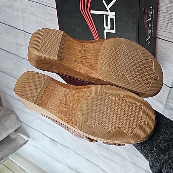 EUC Dansko sz 39 sandals- Sela Gecko Brandy - Picture 3 of 7